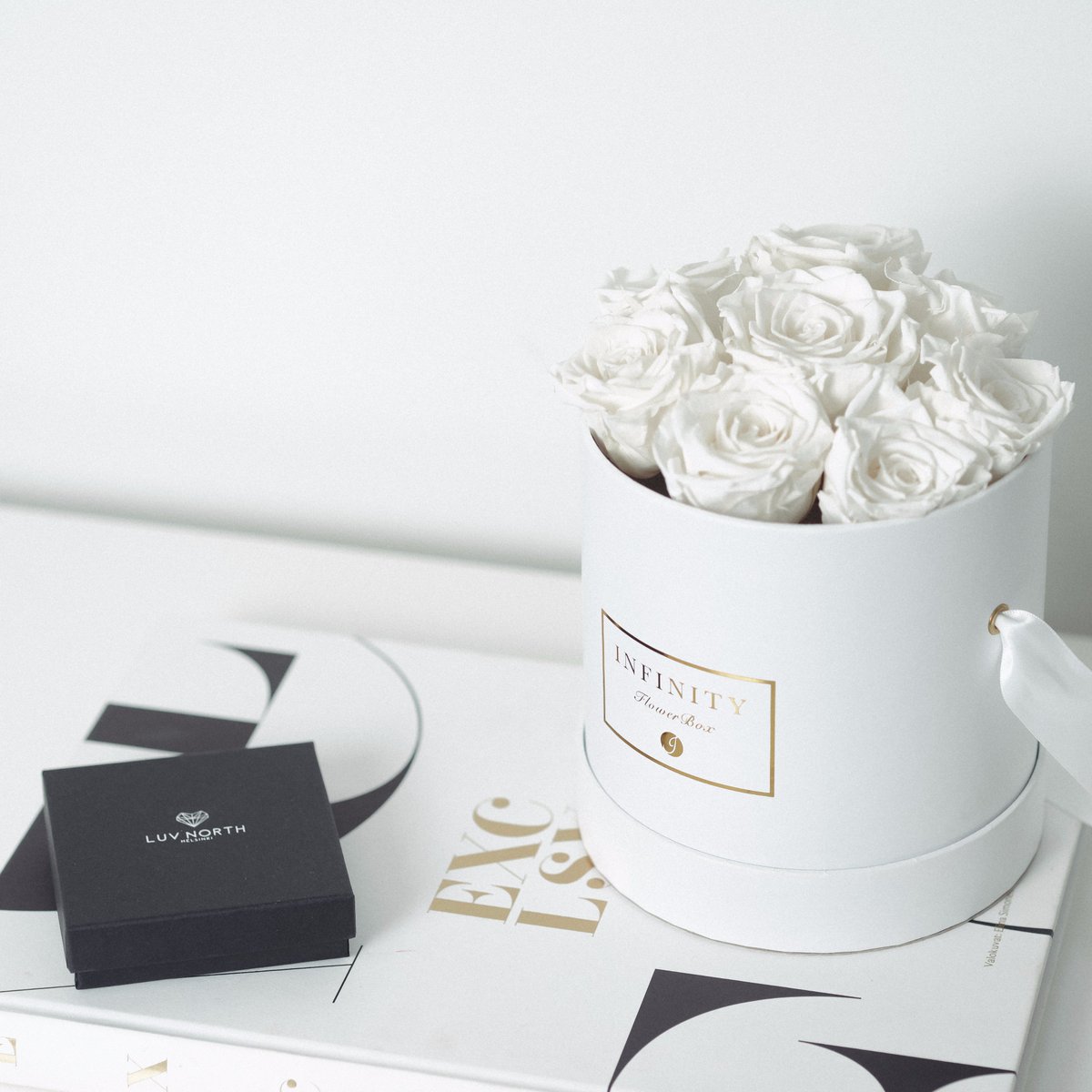 luv_north's tweet photo. Life is not black and white, but fortunately your interior design can be. ⚪️⚫️
#luvnorth #infinityflowerboxes #exclsvbymaryam https://t.co/0t4bwEIPy5