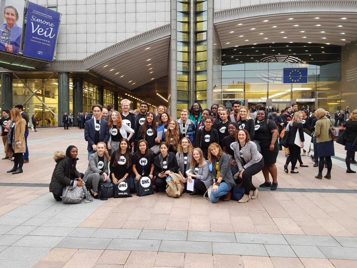 CityONESoc's tweet photo. ONE Soc @Khalid_KIA @ErinBurns74  #ONEYouth17 summit concluding in The EU Parliament today! #girlscount #EUbudget https://t.co/0X34vgD56D