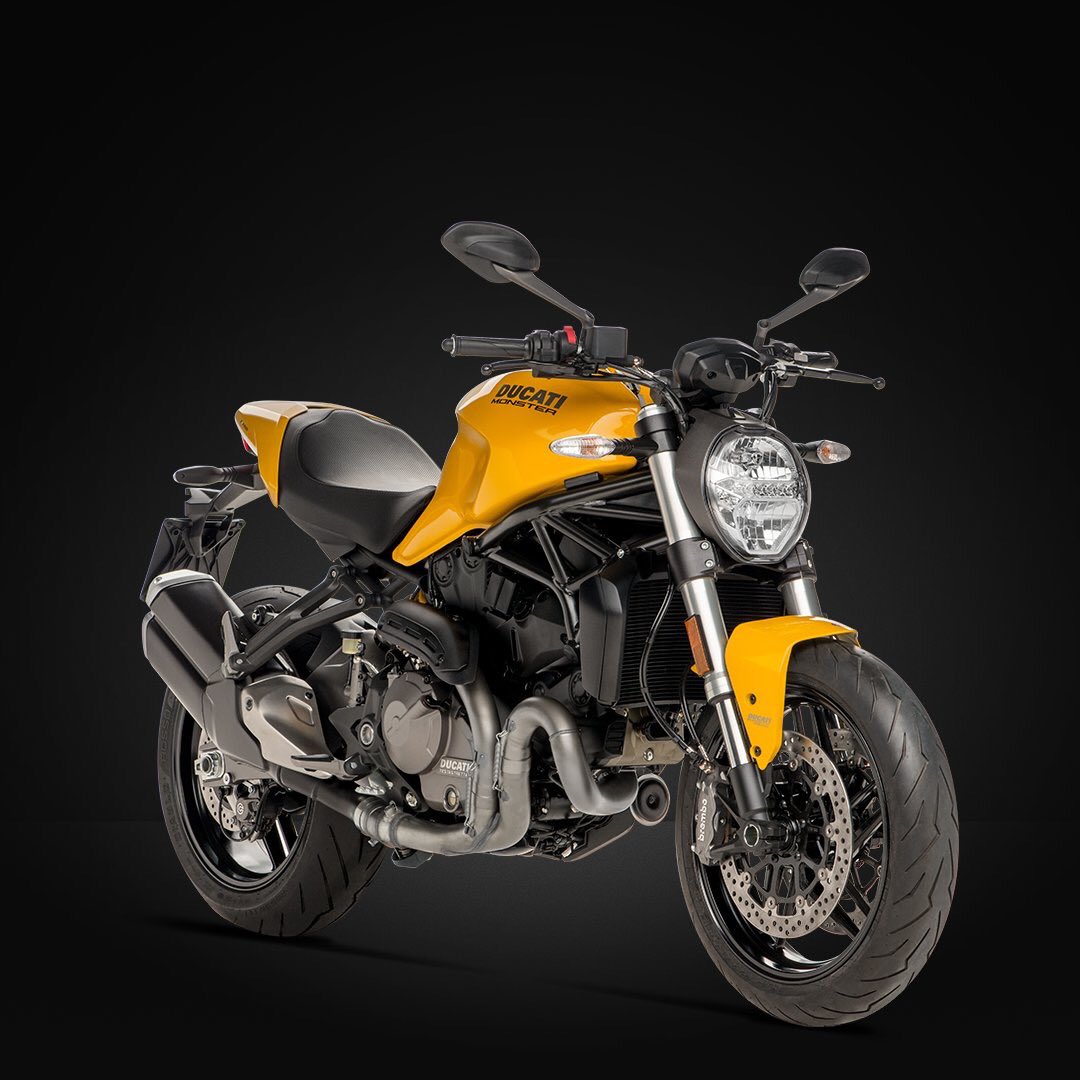 BikeBuyerIndia's tweet photo. The 821 is inspired by the famous Monster 900, whose 25th anniversary is celebrated this year #Ducati #Monster821 #Monster900 #iridemonster https://t.co/dBiynGiF2A
