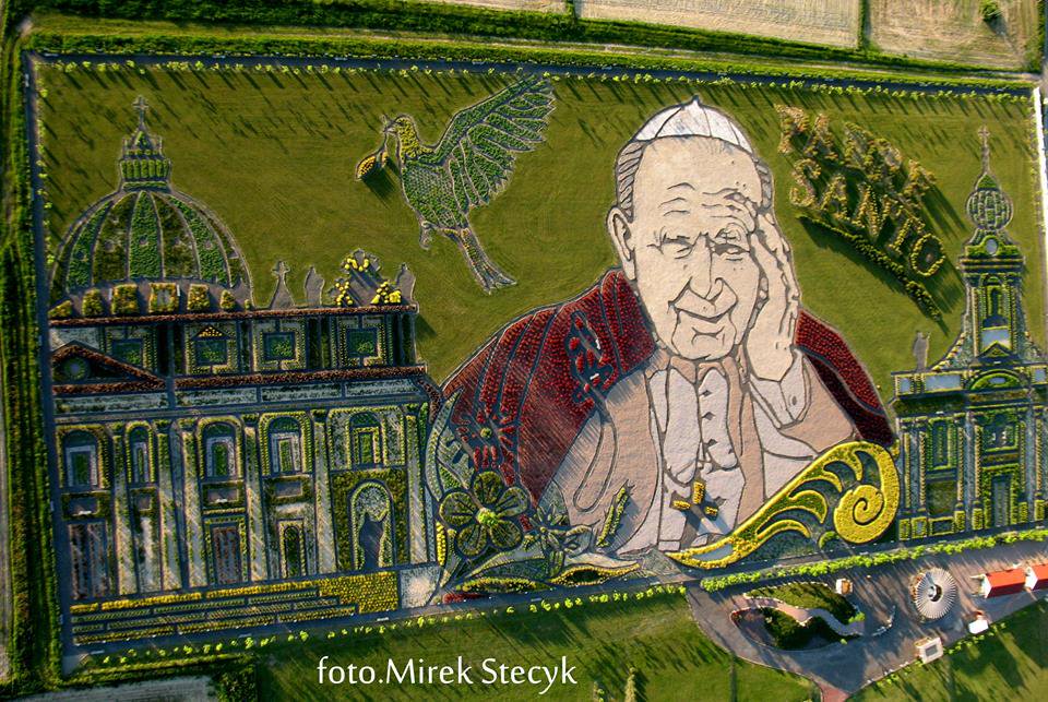 Florian_Vienna's tweet photo. @sercanki_sscj "Jesteśmy w szoku,tego nie można opisać,to trzeba zobaczyć Inwałd koło #Wadowic Fot. MirekStecyk #papież #JPII” POZDRAWIAM! @KatarzynaJaszcz https://t.co/bbz0zUL9c0