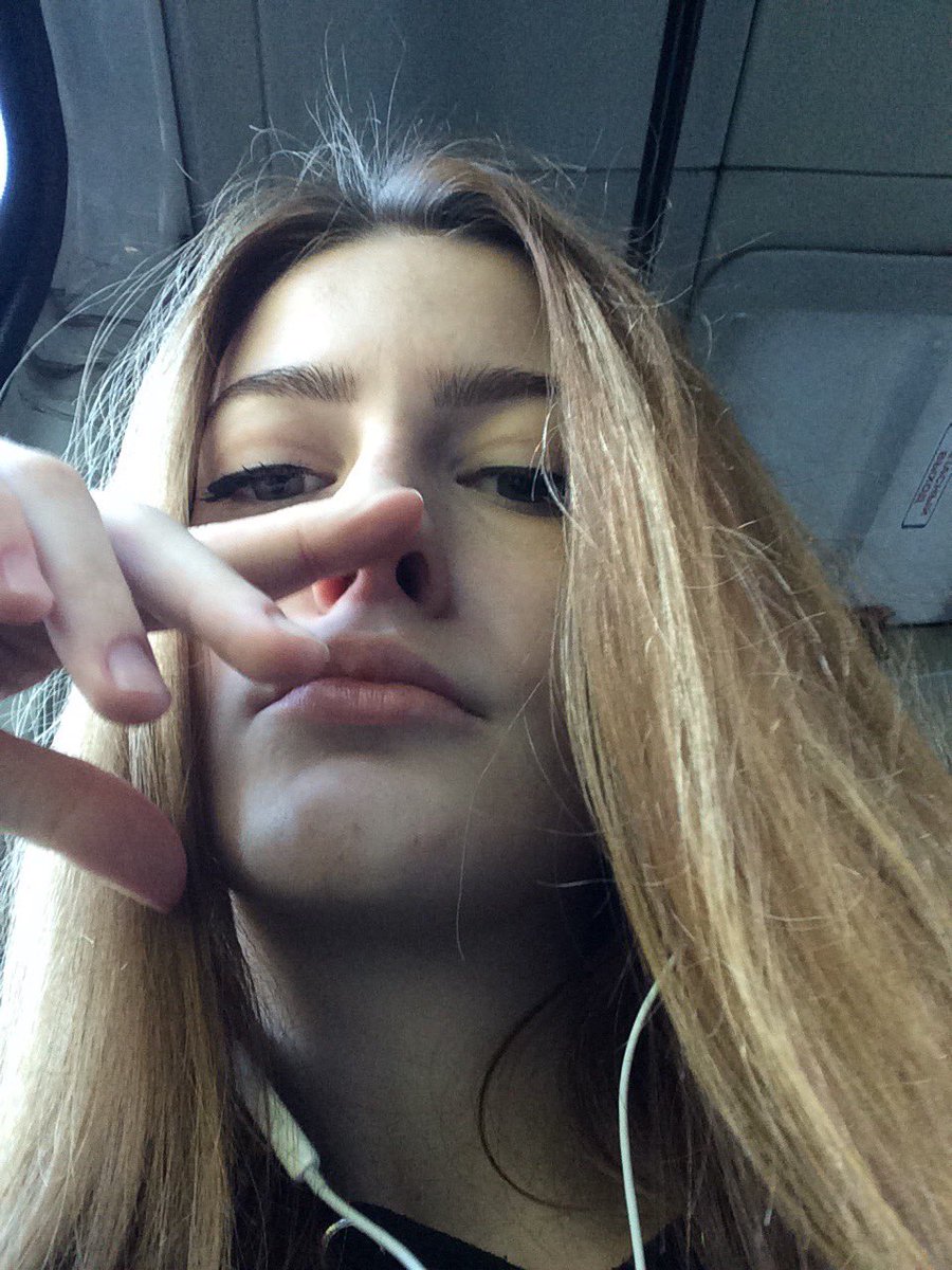 dubporn's tweet photo. всем привет ребята дела нормально вернулась в твиттер ыыы https://t.co/BNA2Xjq9YL