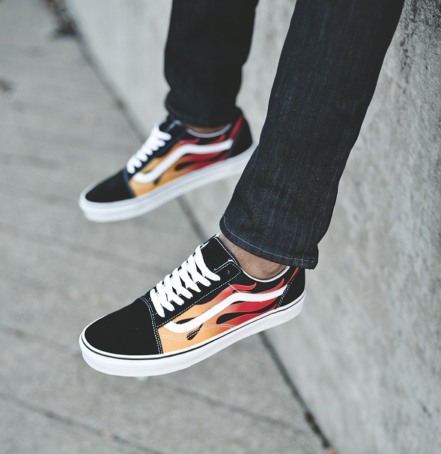 blackwell_shoes's tweet photo. These Old Skool's are spicy! @VANS_66 #vans #oldskools #flames #footwear #skate #classic #shoes https://t.co/ef5o6C1MM6