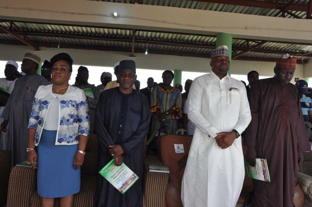 FmardNg's tweet photo. HIGHLIGHTS: Stakeholders in Agric sector from all over Nigeria converge at #WorldFoodDay 'Agric Show' holding at KM 28, Abuja-Keffi  Road. https://t.co/psgVs4wdV6