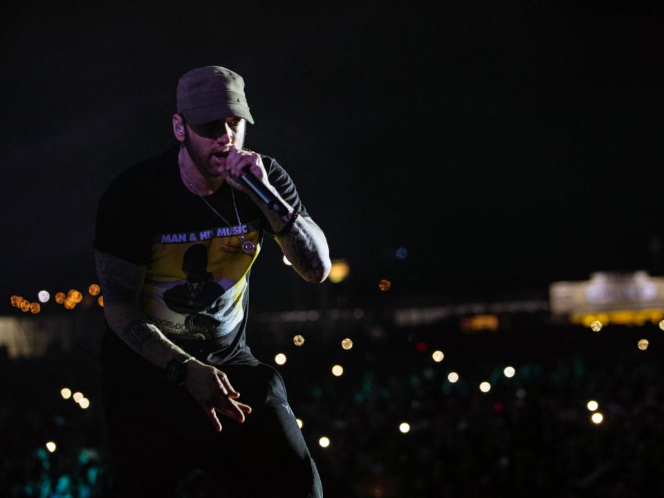 MathersTR's tweet photo. Evrenin Sonsuzluğu Kadar Mükemmel bir Detaysın 
İyiki Doğdun Sözlerin ile İnsanların hayatını Değiştiren Kral
#HappyBirthdayEminem https://t.co/x2d7pAK0vy