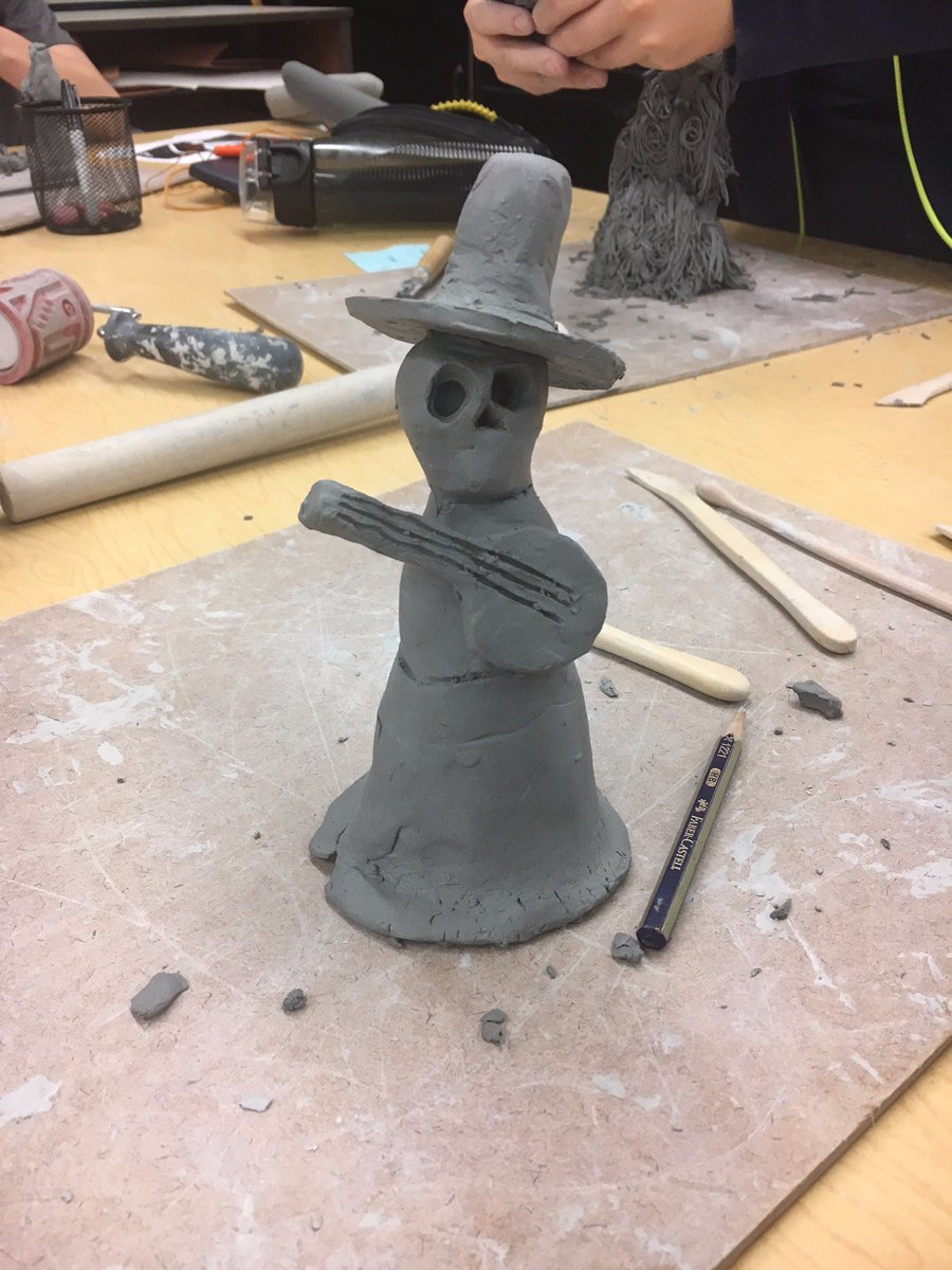 CassanoSMSart's tweet photo. Sculpted clay bells are in the works for 7th grade.  Stay tuned for glazing and firing. #ScarsdaleMSPride #ArtisticTuesday https://t.co/AtQT8RYNvz