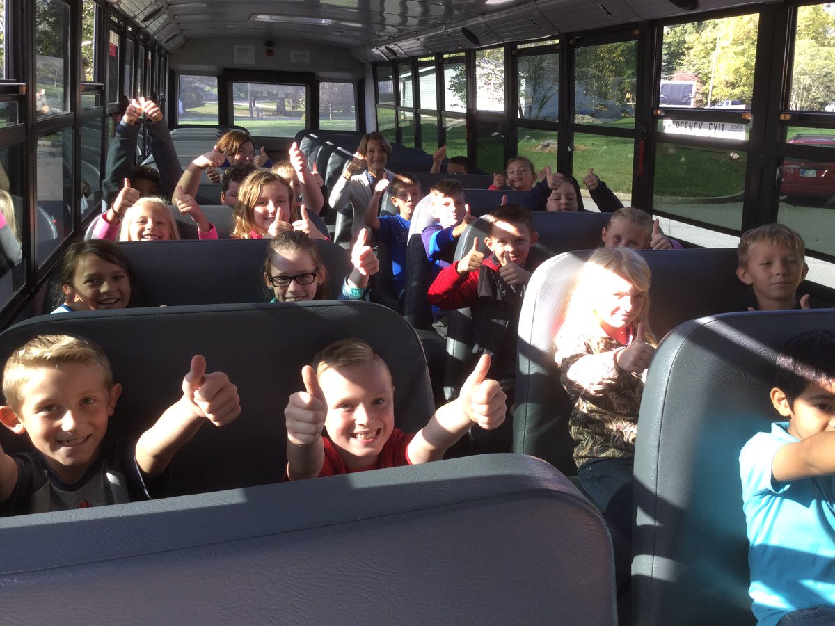 HCCSCTrans's tweet photo. Andrews Cardinals finishing up Bus Safety week. #HCCSCTrans #HCCSCbusdriversrock #Andrewscardinals https://t.co/BbAzwxtx3N