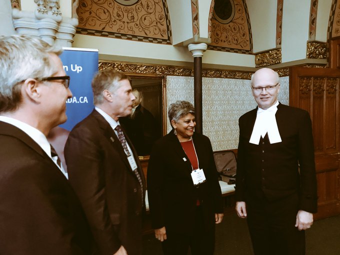 HighPtWellness's tweet photo. Great day in Ottawa yesterday for #ChirosOnTheHill #worldspineday  #chiropractic #wellness #DrChapininOttawa @CanChiroAssoc https://t.co/5j6EurPYHB