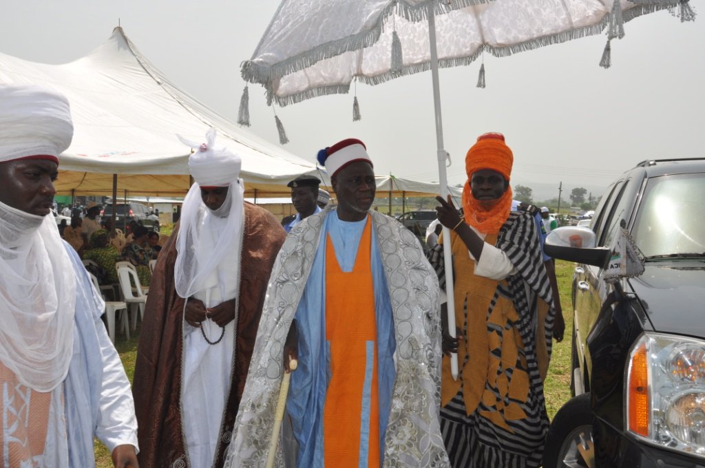 FmardNg's tweet photo. Cross section of traditional rulers in attendance at the opening of Nigeria's 2017 #WorldFoodDay National Agricultural Show. https://t.co/qPQCfv5rtb