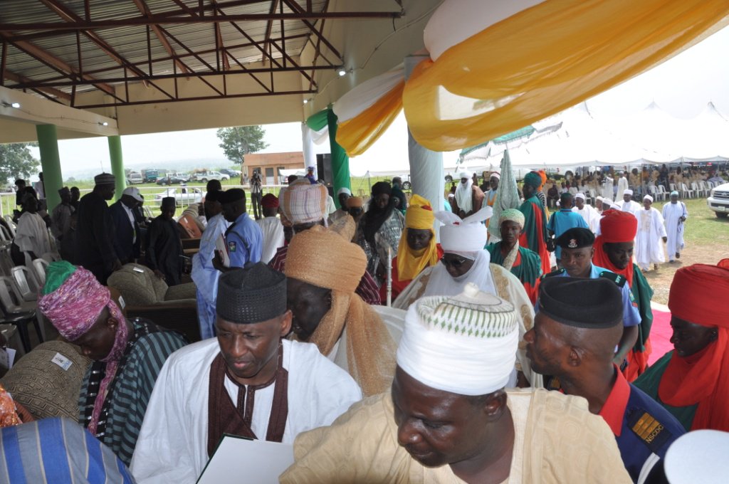 FmardNg's tweet photo. Cross section of traditional rulers in attendance at the opening of Nigeria's 2017 #WorldFoodDay National Agricultural Show. https://t.co/qPQCfv5rtb