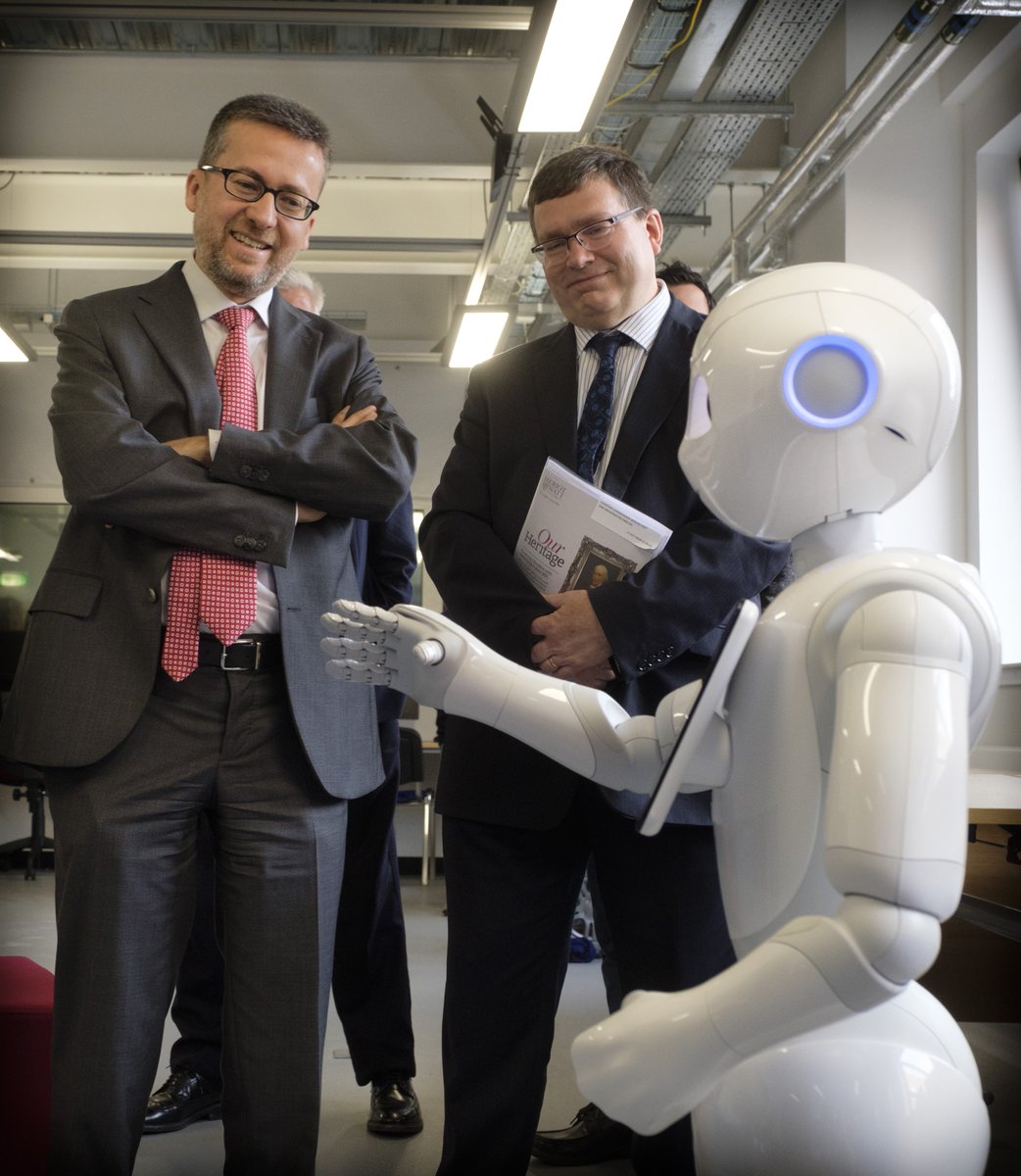 HeriotWattUni's tweet image. European Commissioner @Moedas and @ProfRAWilliams met Pepper our humanoid helper robot today in a special VIP visit to our #Robotarium 🤖