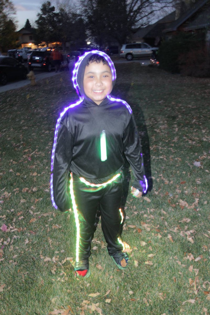 AdamVanceFL's tweet photo. Our boys costumes last year, @AGT #TapeFace and #LEDBoy. #VanceBoys @paulettevance24 #Beon9 #9wx https://t.co/7Ms6rruSv3