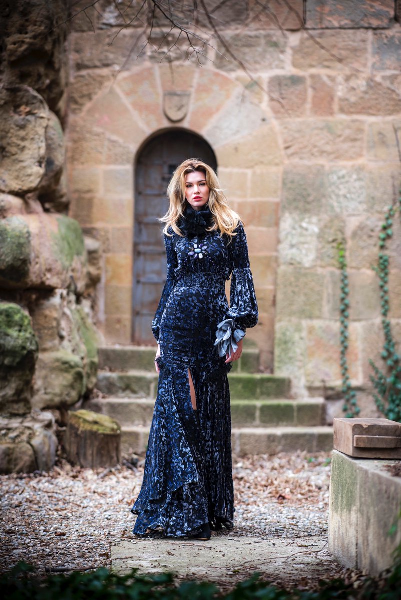 RohmirOR's tweet photo. Looks from AW'17-18 ROHMIR Collection. #rohmir https://t.co/lrrSRBckWa