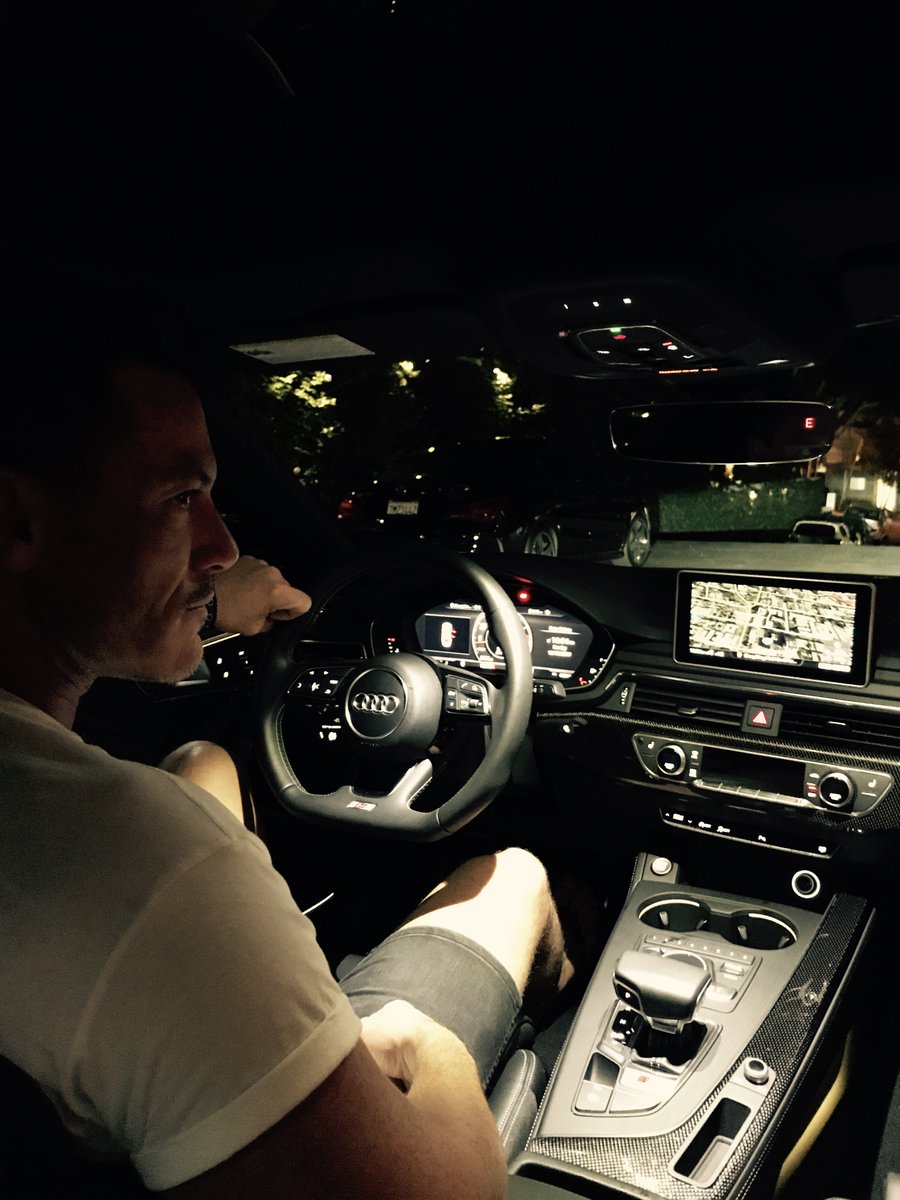 TheRealLukevans's tweet photo. I love night driving in LA. Thanks to @Audi for the loan of the #S5! https://t.co/RZVpmCGmkC