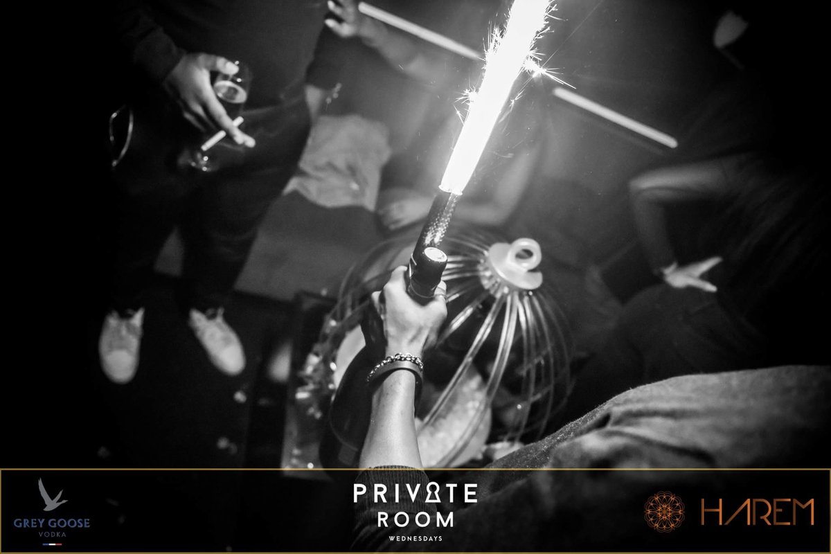 nyiko12's tweet photo. Private Room Wednesdays ladies and gentlemen! 🎉🎉 #PRW https://t.co/62aBaBPwdf