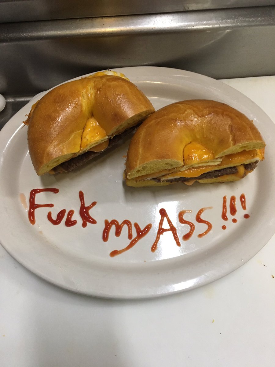 Mr_mAhC's tweet photo. When ur fans need u to make them breakfast https://t.co/YmH5Az0JJo