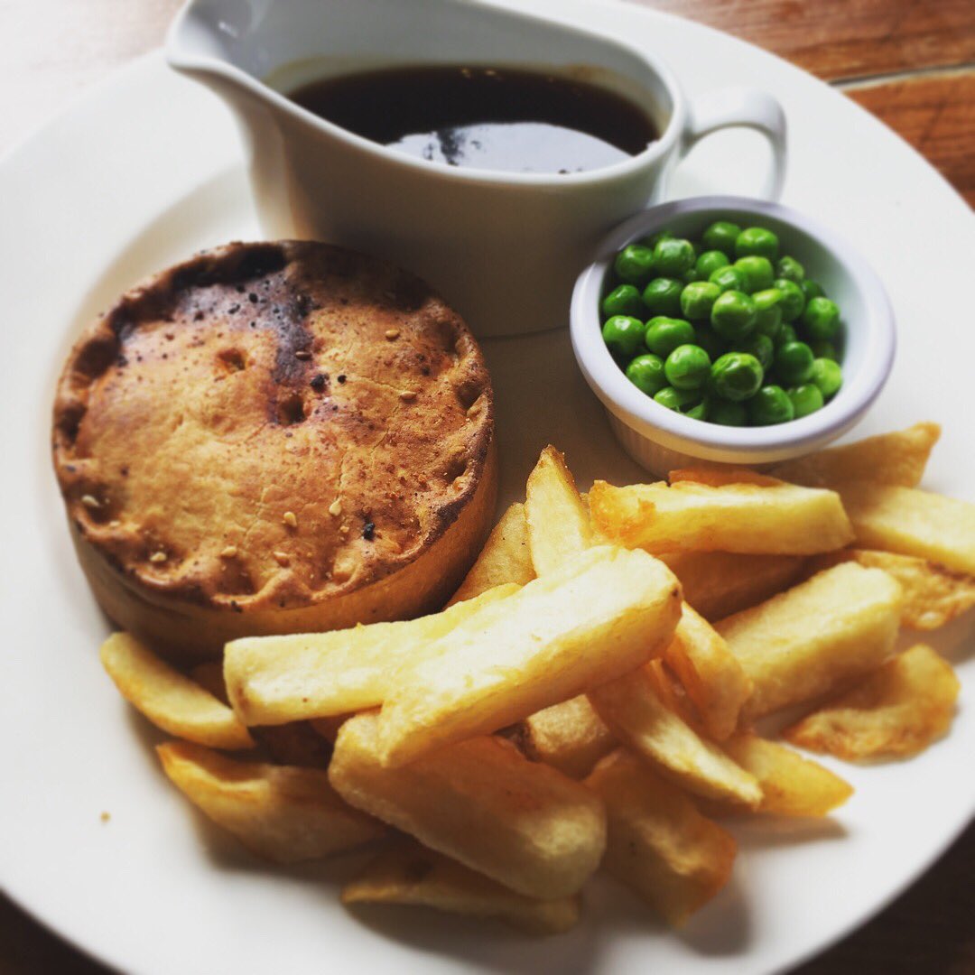 Kingfisher_pub's tweet photo. It's #PieTuesday Buy any one of our pies and get another one on us! #PiePals #GetRichOrPieTrying #BeautyIsInThePieOfTheBeholder https://t.co/sy74NZaNtj