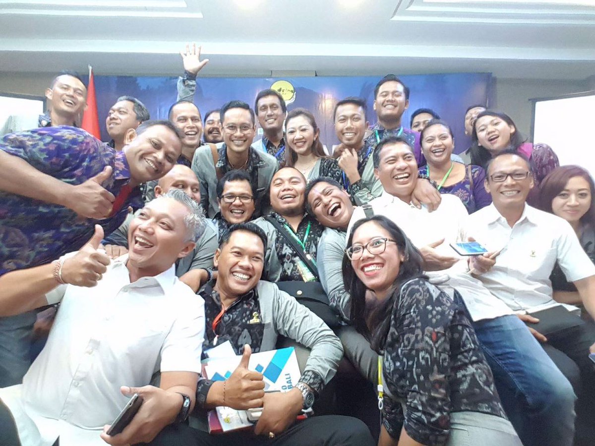 We are familly.. Hipmi BPD Bali 💪