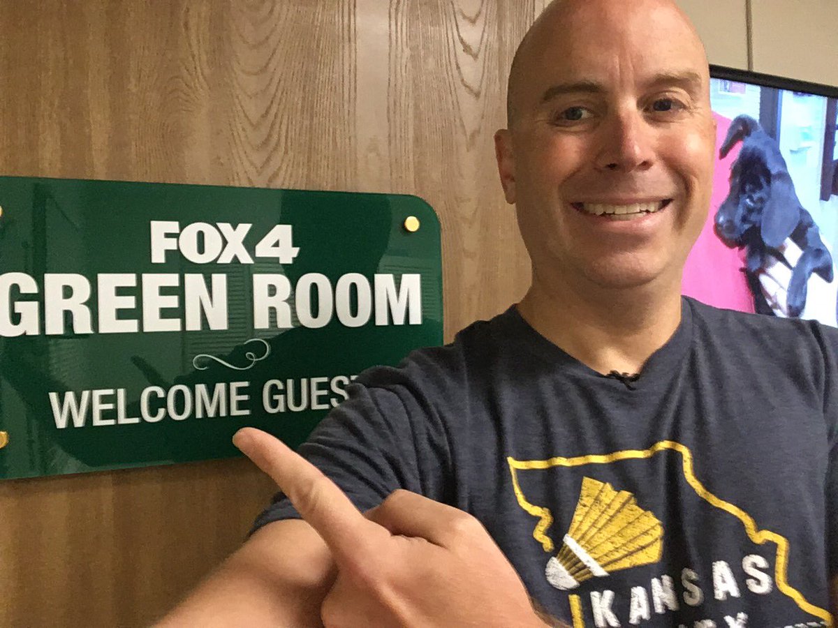 DaveBorchardt's tweet photo. Excited to be going on @fox4kc  here in a few minutes to talk about the 2017 @KCMarathon this Saturday! #RunKCM https://t.co/yEGzHaI63v