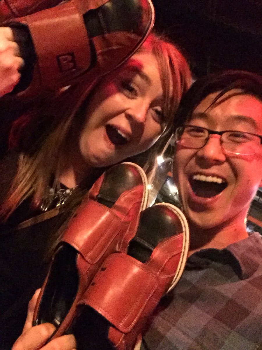 JinSooDHuh's tweet photo. 5:27 #dslr17 #selfiechallenge cross red shoes off of the list https://t.co/awgi9VniOM