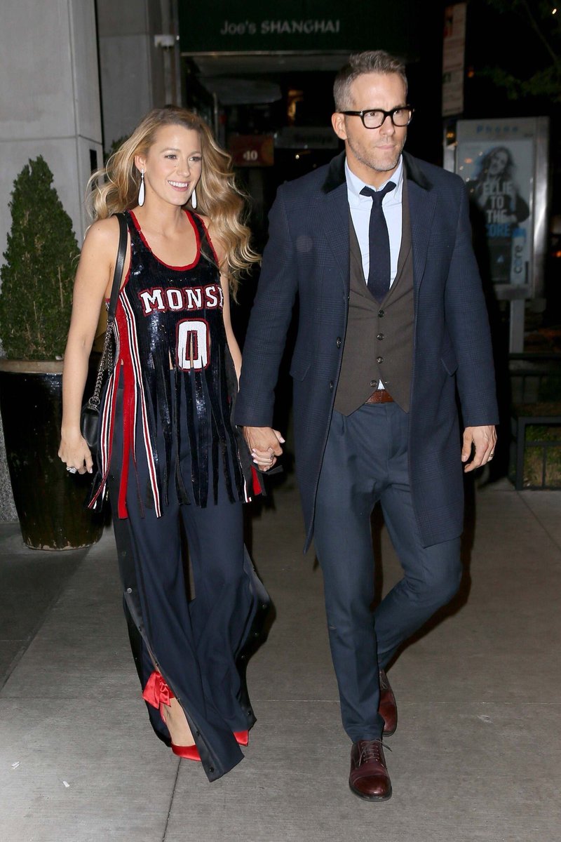 ClassySassySwag's tweet photo. Ryan Reynolds &amp; Blake Lively are goals 😍
#couplegoals #couplegoal #coupleshare #RelationshipGoals #relationships #relationshiptips #StyleTip https://t.co/FdC5UeVPrf