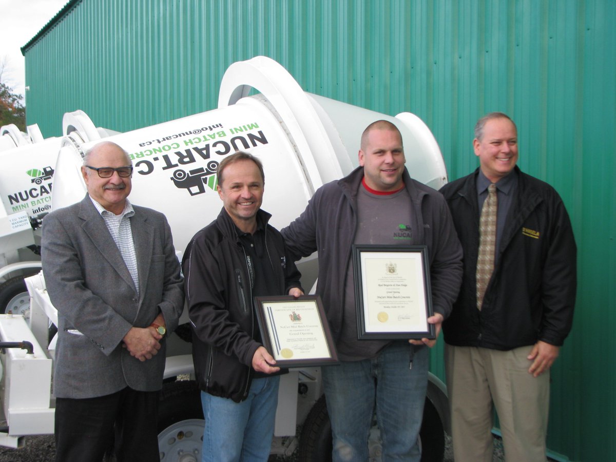 NuCartConcrete's tweet photo. NuCart CEO and GM with Mayor Luciani and the regional counselor for the city of Thorold! The day was a success! #concrete #DIY #Thorold https://t.co/qg8q7KzbKl
