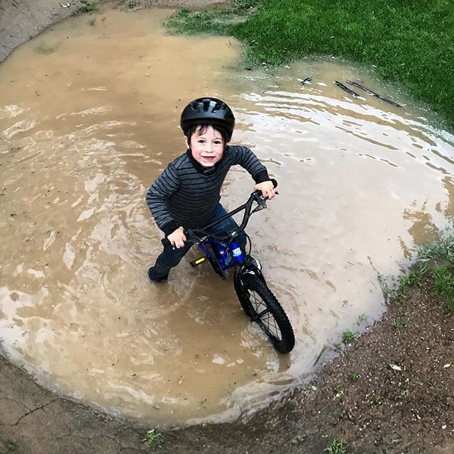 SpawnCycles's tweet photo. When life gives you puddles. . .
: @ricardo_urias
#SpawnCycles #BornToRide #KidsOnBikes #Mtb https://t.co/OQJZ6F3oc3