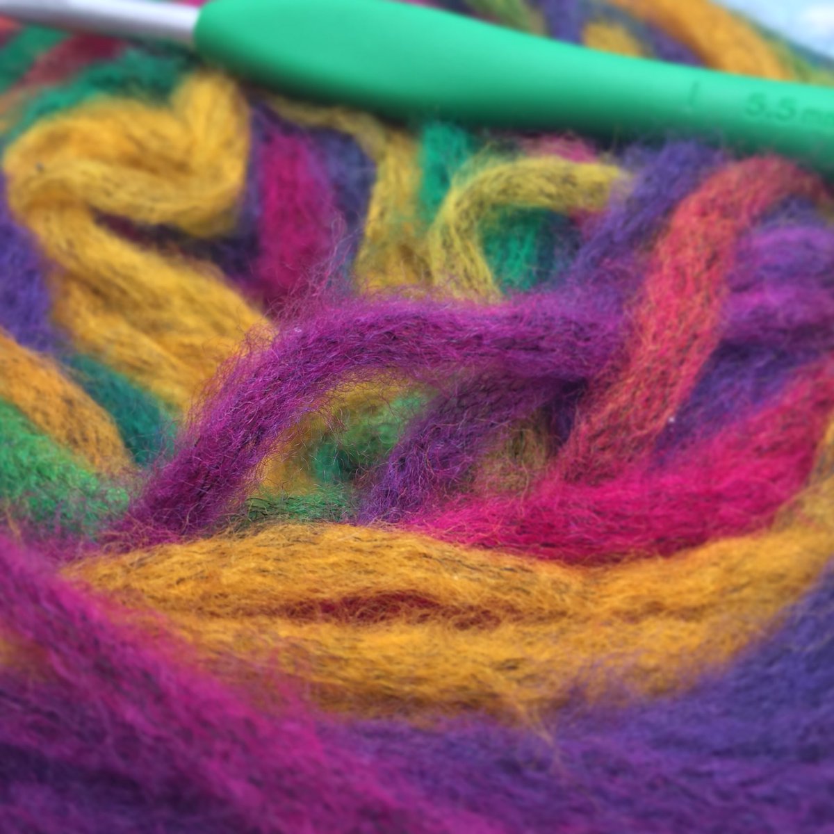 ⓨⓔⓢ we do love this yarn💞...net op tijd binnen om mee te nemen naar de <a href="/breidag/">breidag</a> #sneakpeak #langyarns #rosalba #stand9 #zwolle #mytown