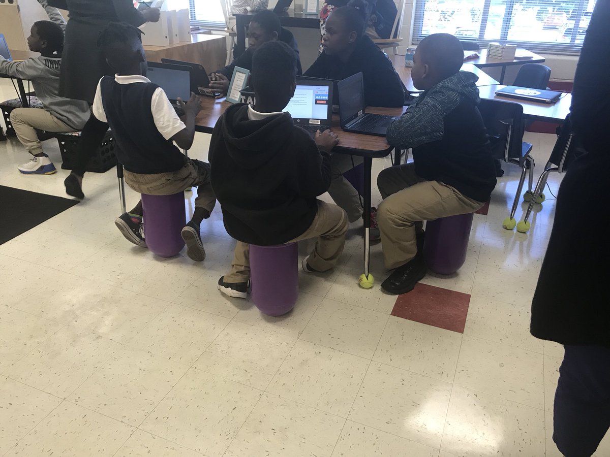 sdenisewatts's tweet photo. Flexible/alternative seating options for students to choose from in Ms. Royster’s classroom at Oakdale Ele. Lift and Learn. #ready2lift https://t.co/5aUuZMuXKE