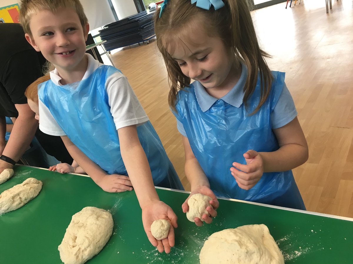 Phoenix_Ashford's tweet photo. Some of our children making bread for #Harvest with our staff and our amazing caterers. @co_dining https://t.co/ssJfrDKsLo