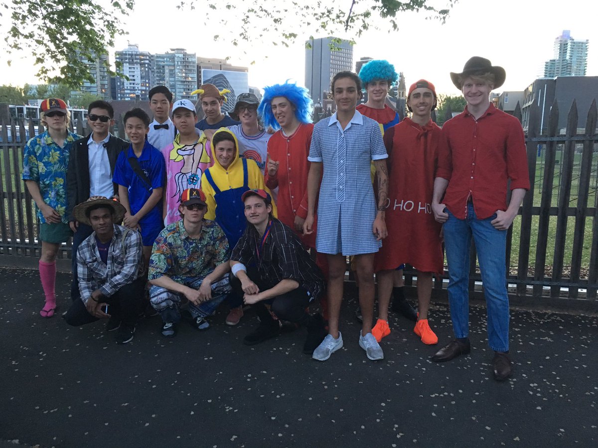 PerryHouse1952's tweet photo. Year 10 Dancing #fancydress https://t.co/XwDw4cCIpK