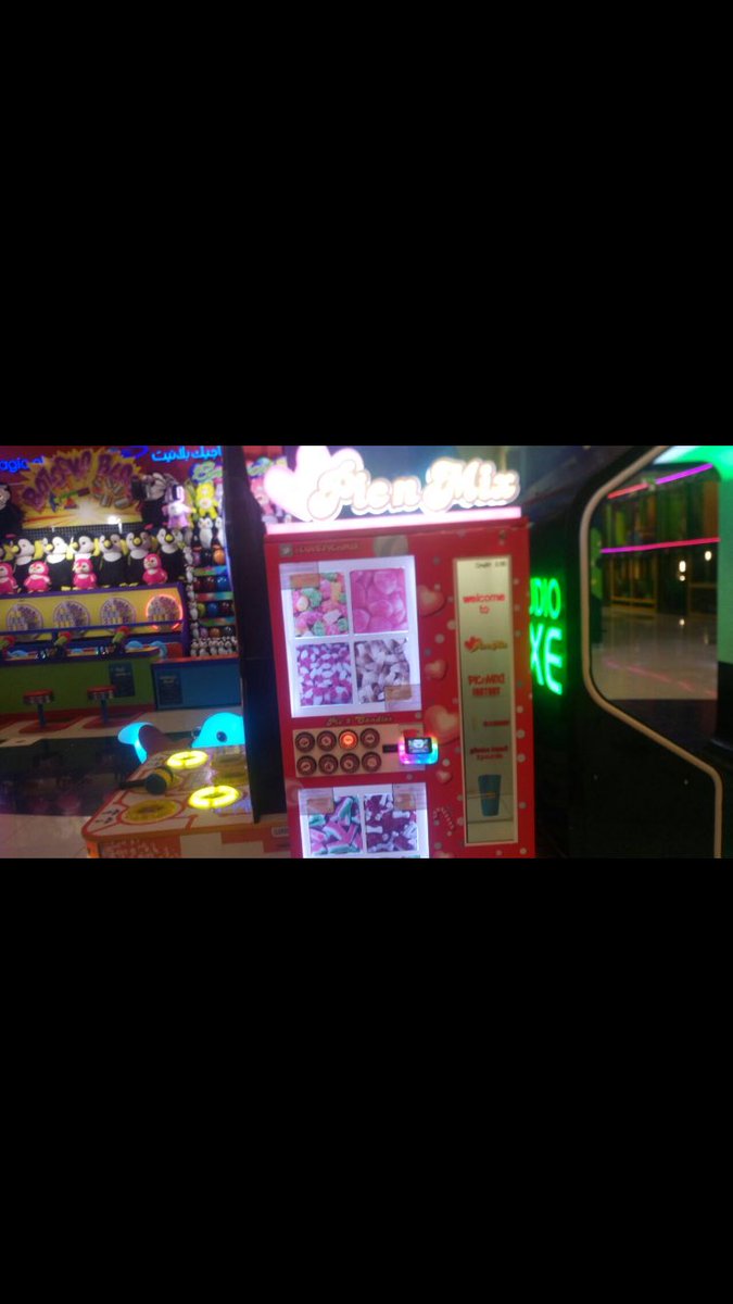 lovepicnmix's tweet photo. #vending #picnmix @magicplanet #bulkvending. new install mirdiff city centre dubai #cantbuildfastenougharghhh https://t.co/TZTmqvv2Gu