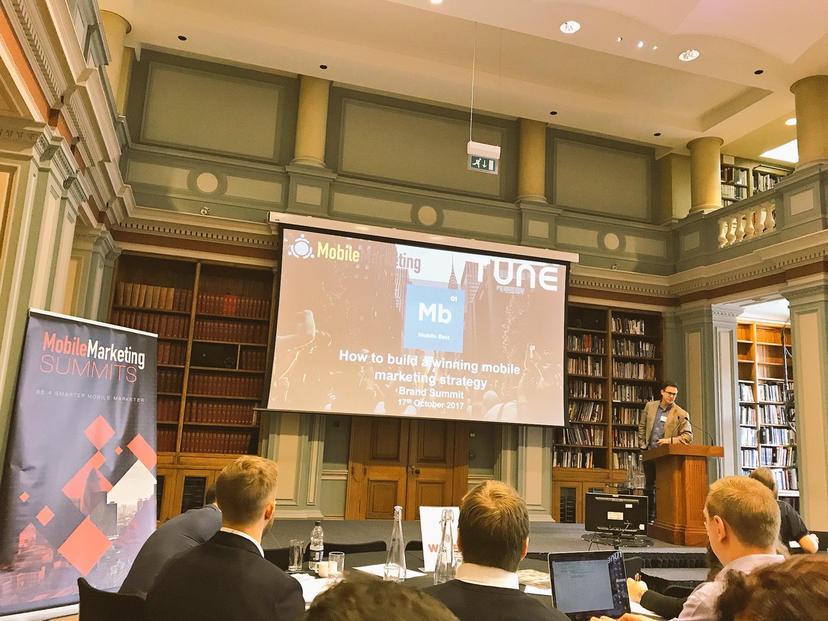 JVChardon's tweet photo. @simon_baptist teaching the #mobilebest science at the #MobileBrandSummit at @royalsociety of chemistry @tune https://t.co/b6hQBQT59b
