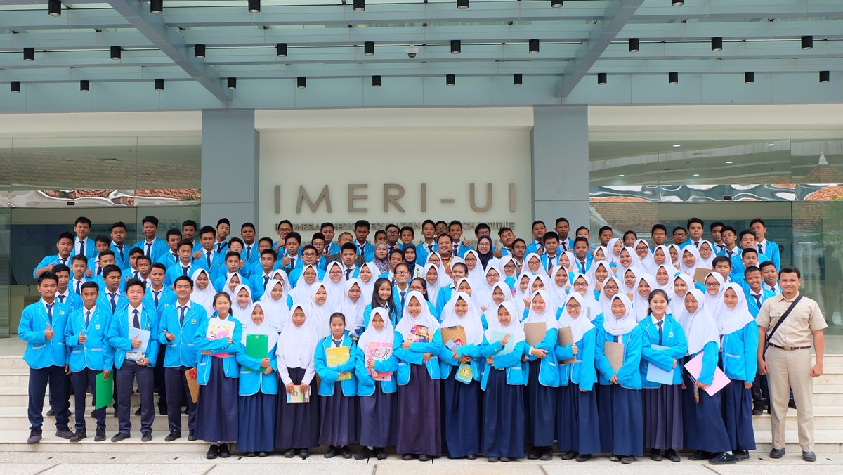 imuseum_fkui's tweet photo. Senang bisa berbagi pengetahuan baru kepada para siswa dan guru SMP Pupuk Kujang Cikampek hari ini. Semoga membawa kebaikan bagi kita semua. https://t.co/SUoVMaJzvj