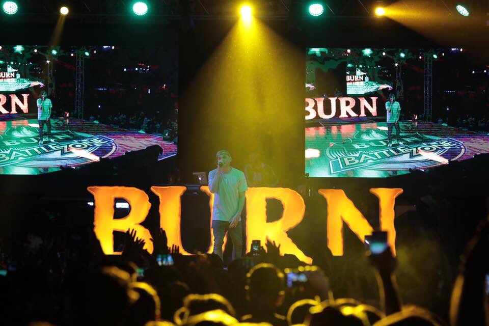 YouthRepublic's tweet photo. Adana'da gerçekleştirdiğimiz Burn Battle Zone etkinliğinde Ceza ile festivalin tadını çıkardık. ☺ #burnbattlezone @CEZA_ED https://t.co/f9LZuZCxfD