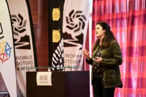 Diffusion_Sport's tweet photo. Más de @euoutdoorsummit: "La mujer piensa que el hombre se toma el #outdoor más enserio". #outdoorsummit ➡️https://t.co/kNVymNEcuy https://t.co/xj8K1RiEri