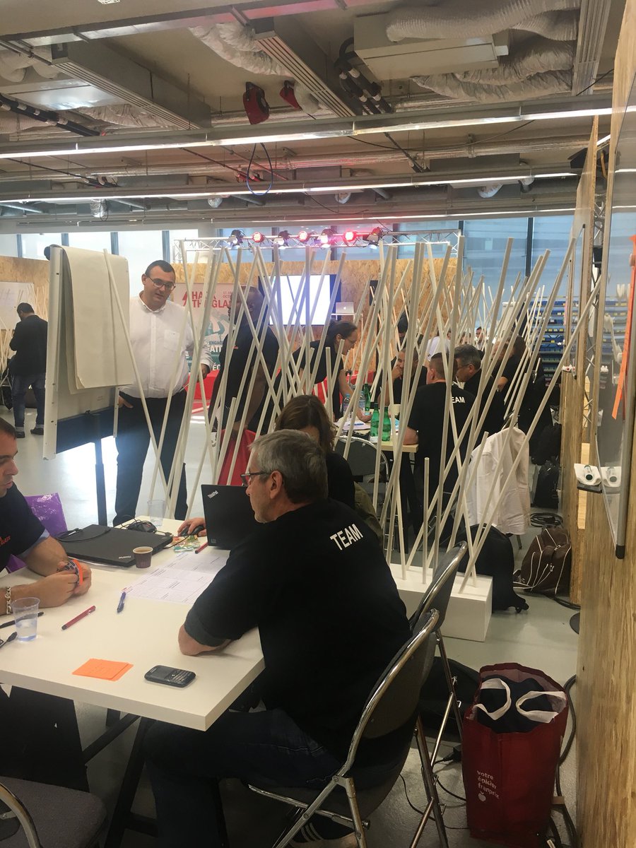 svalere's tweet photo. Le 1er Hackathon Carglass c’est parti #HackTheGlass #3daystoconvince @Carglass_France @BelronGroup https://t.co/x8aFVbSNSs