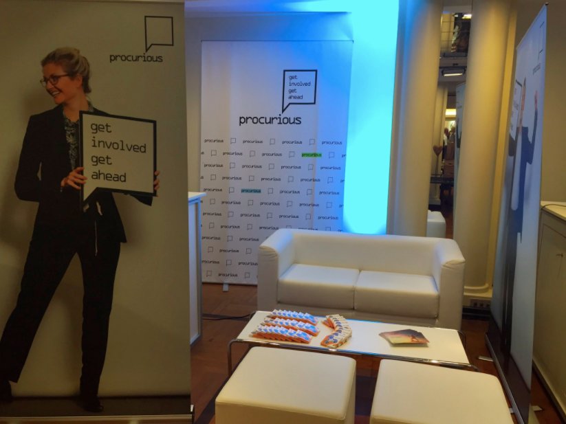 procurious_'s tweet photo. Come to Stand 19 @ #procurecon17 to learn more about Procurious from @OliLuscombe & grab a fidget spinner! @ProcureConeu https://t.co/vvNKV3Tgxs