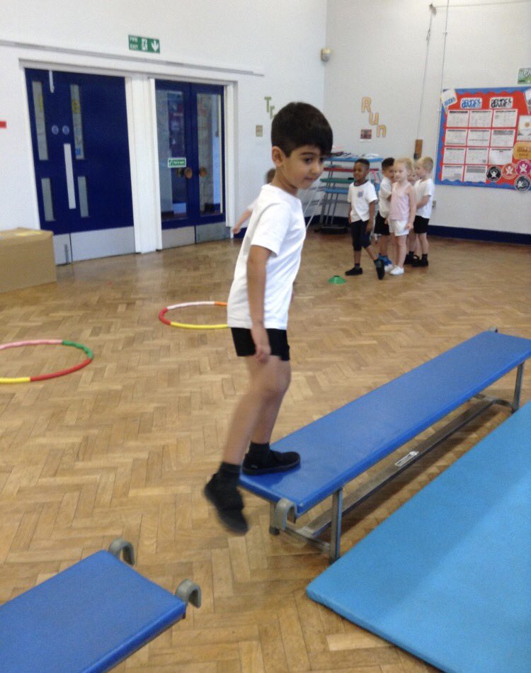 ButtonLane_'s tweet photo. Let's get moving! #elmtree #pe #balance #teamwork #buttonlane ๐
https://t.co/sBwcTkaYSs