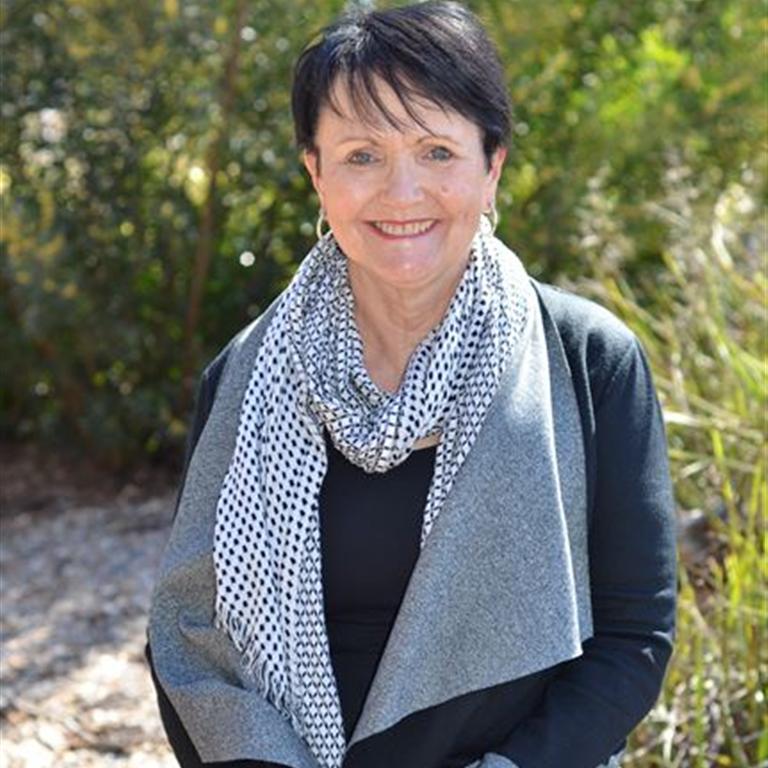 UnisaDRH's tweet photo. Good luck to our wonderful colleague Lee Martinez.  Lee is a finalist in the Telstra Business Woman of the year awards #TelstraBizWomen https://t.co/p3gMr5L2zs