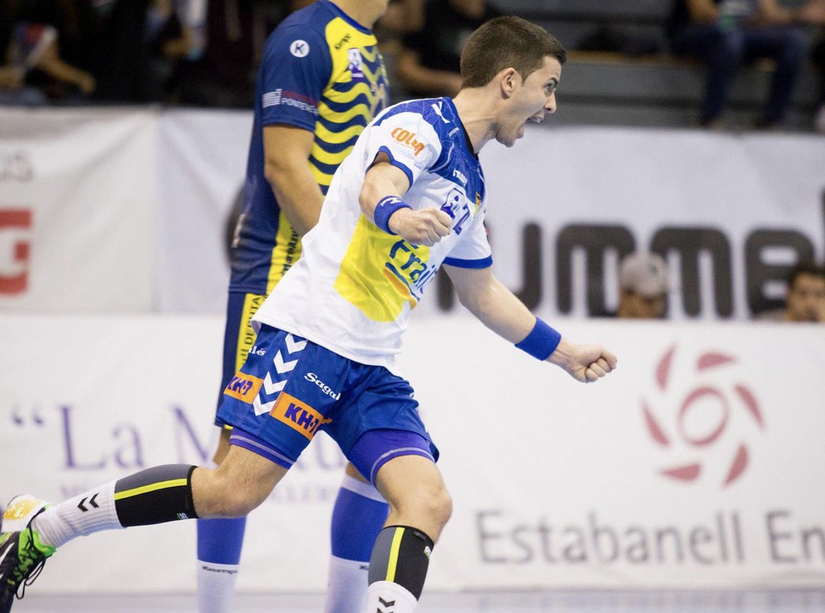 RFEBalonmano tweet media