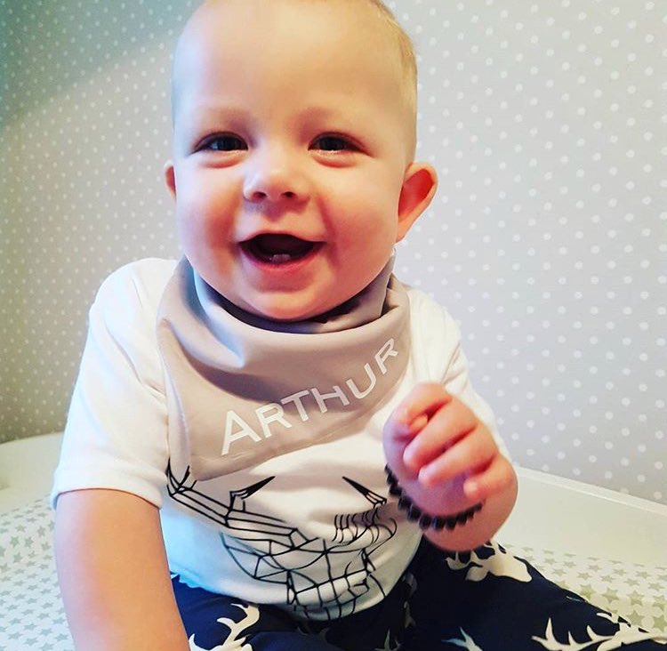 bibblezbibs's tweet photo. How #cute does #arthur look in his new #bibblez clothes and bib 😍💙
All of our clothing and accessories are handmade in #Cornwall and we can ship worldwide
https://t.co/UevWu4tMNe
#Handmade #madewithlove #shoplocal https://t.co/KonTNRSruq