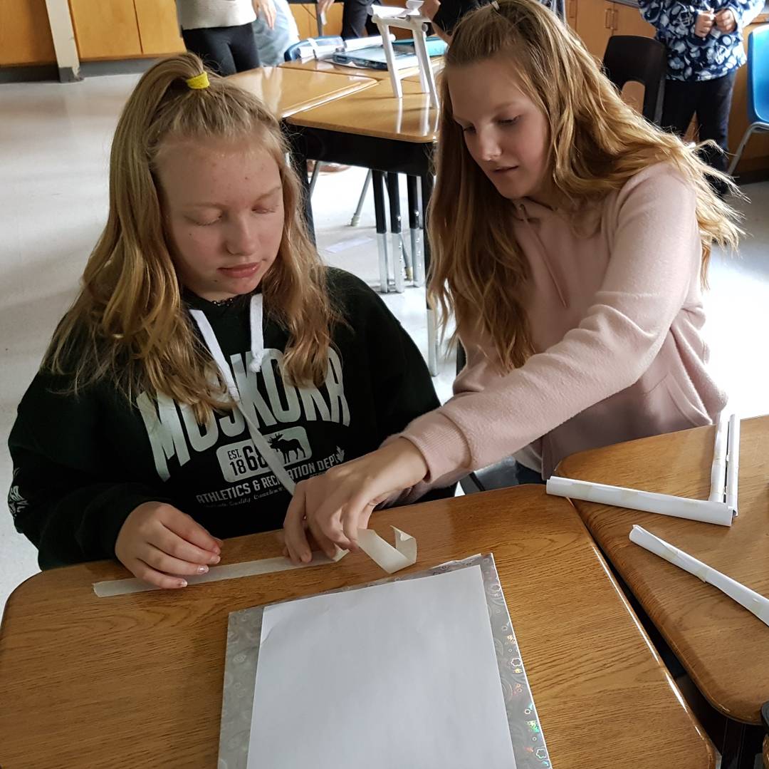 l_felhaber's tweet photo. Enjoying getting to know all the Gr7s during our Science: Form and Function Textbook Holder Challenge. @PineGlenPS #TLDSBlearns #Gr7Science https://t.co/rwB9TcYVng
