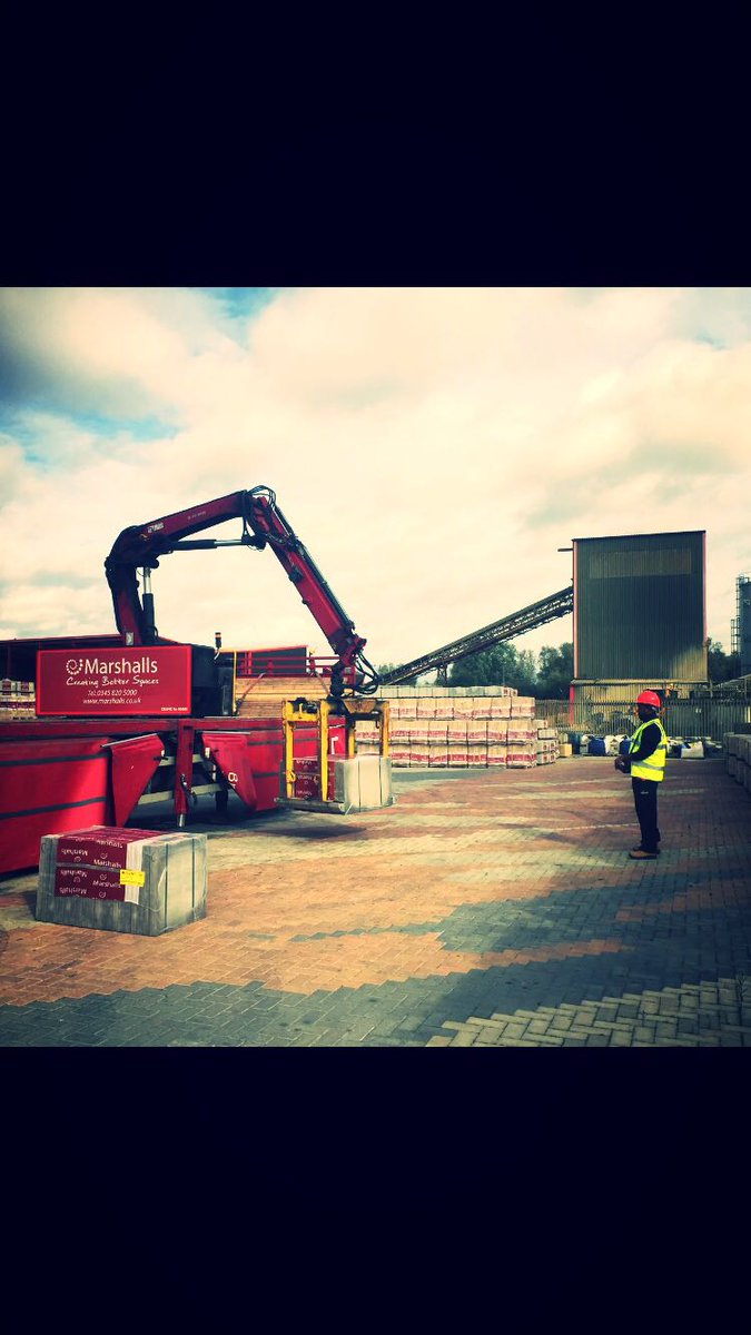 cts_team's tweet photo. ALLMI accredited Lorry Loader novice course at Marshalls St Ives...great couple of days 👍
Contact us now for more information:0161 3360612 😁 https://t.co/tIqNJBWG5G