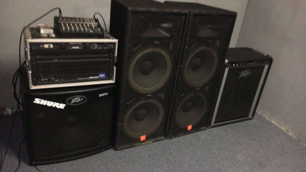 KuroEngineer's tweet image. #jbl #peavey #shure #mixing #mastering