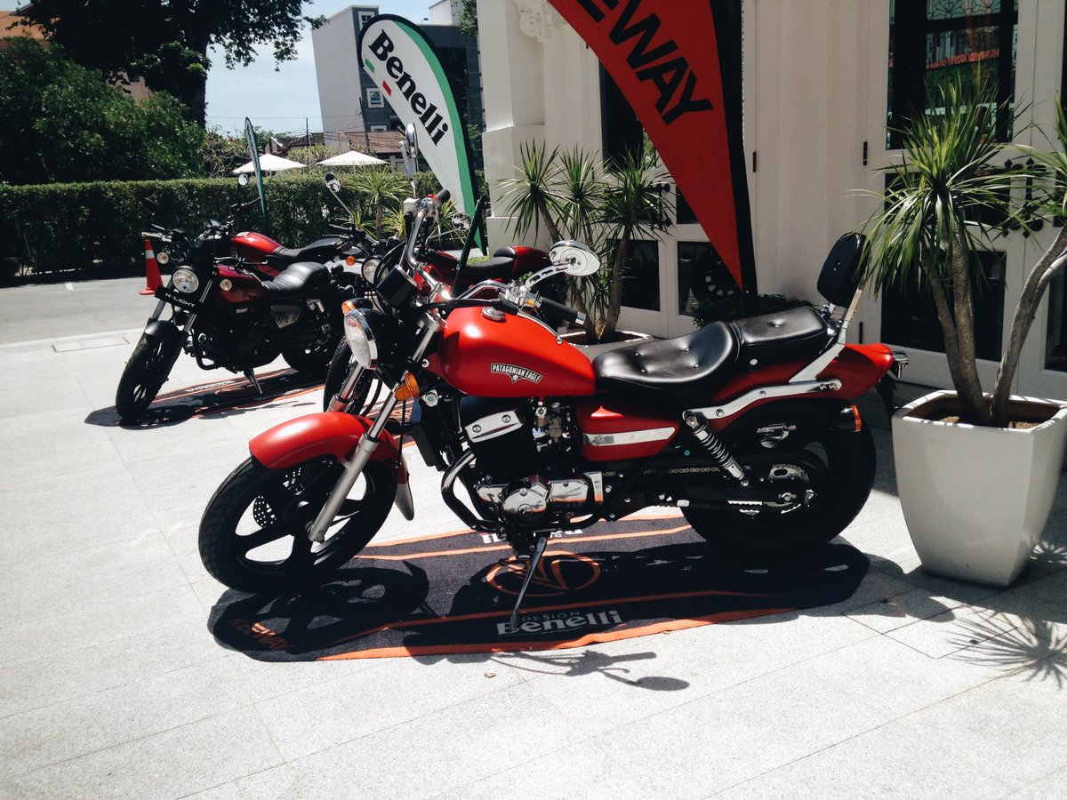 aliiskandar_'s tweet photo. Pelancaran CafeRacer baru by Benelli di Macalister Mansion, Penang. #dstroopers https://t.co/9KUedfH3rO