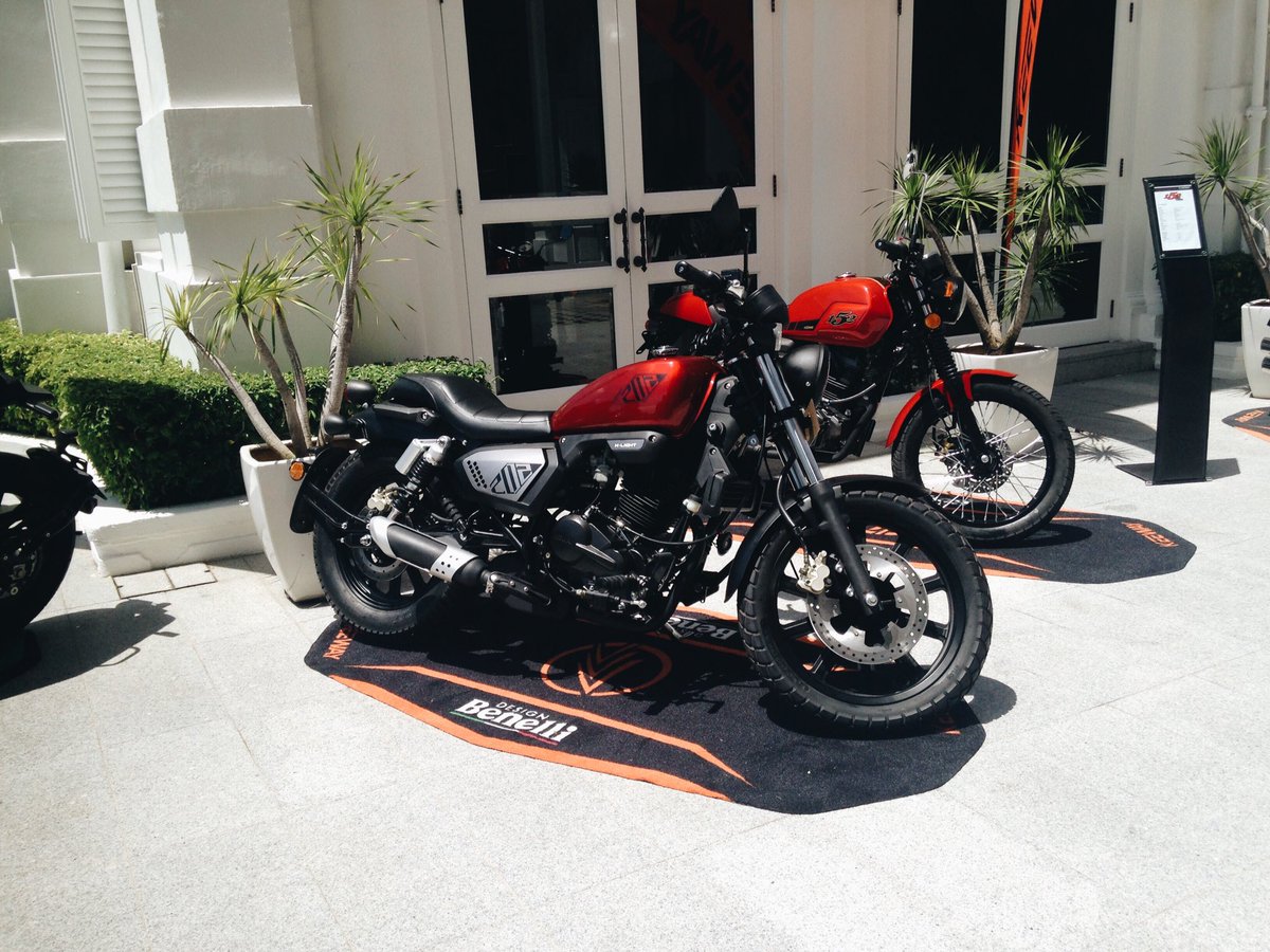 aliiskandar_'s tweet photo. Pelancaran CafeRacer baru by Benelli di Macalister Mansion, Penang. #dstroopers https://t.co/9KUedfH3rO