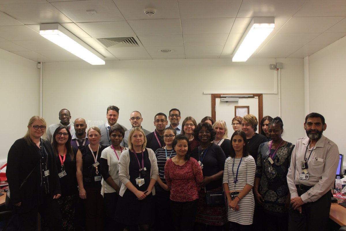 geshNHS's tweet photo. Here are our fab team of #Pharmacy Technicians! #RxTechDay https://t.co/ryHWrm8nXy