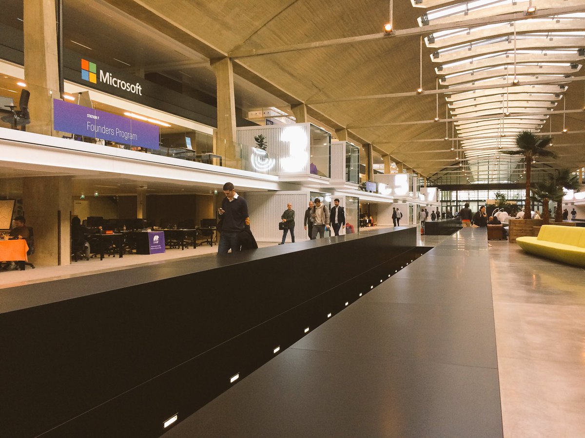 Helioparc's tweet photo. Retour sur l'onboarding à #STATIONF pour les startups de @Ville_Pau : l'écosystème idéal pour favoriser l'innovation 🚀👍 cc @joinstationf https://t.co/lZwd3WxlIH