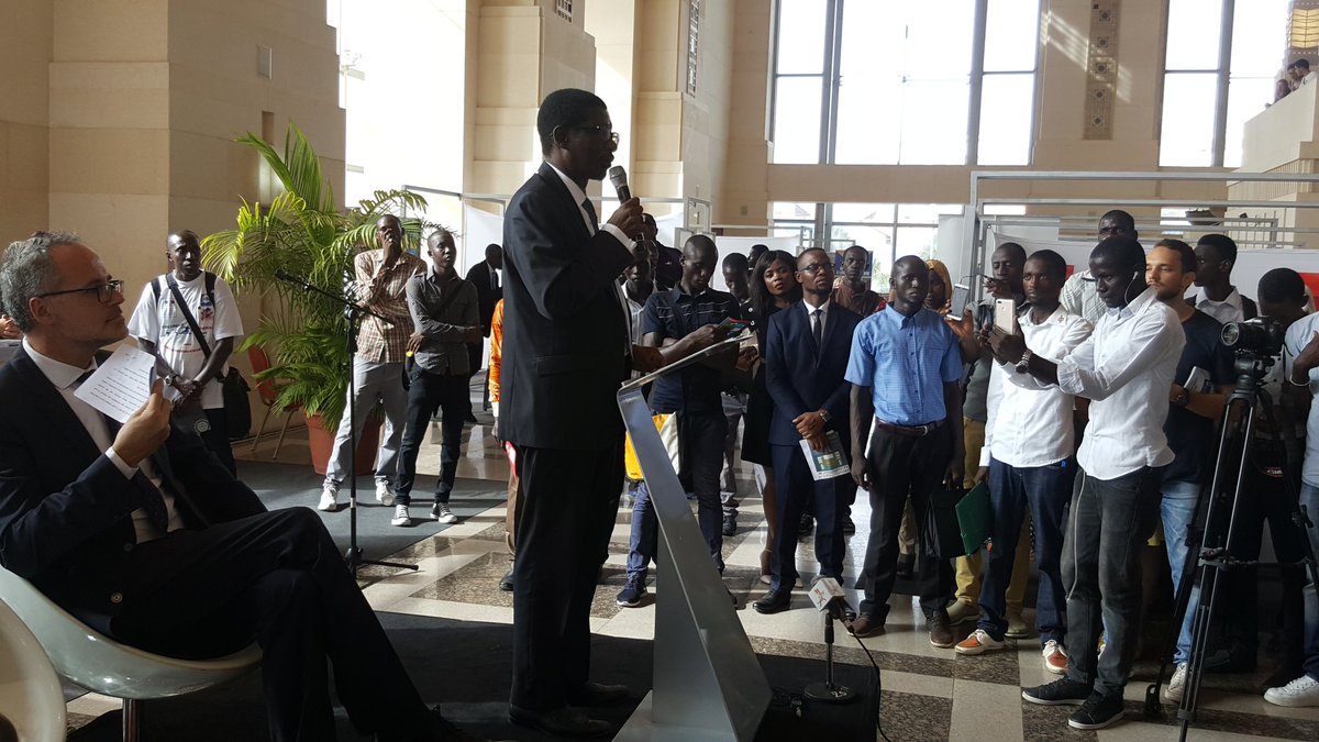 CFsenegal's tweet photo. Cérémonie d'ouverture du salon Formation et 1er Emploi-Dakar2017. #SFPE2017 https://t.co/deYmzLNHy7