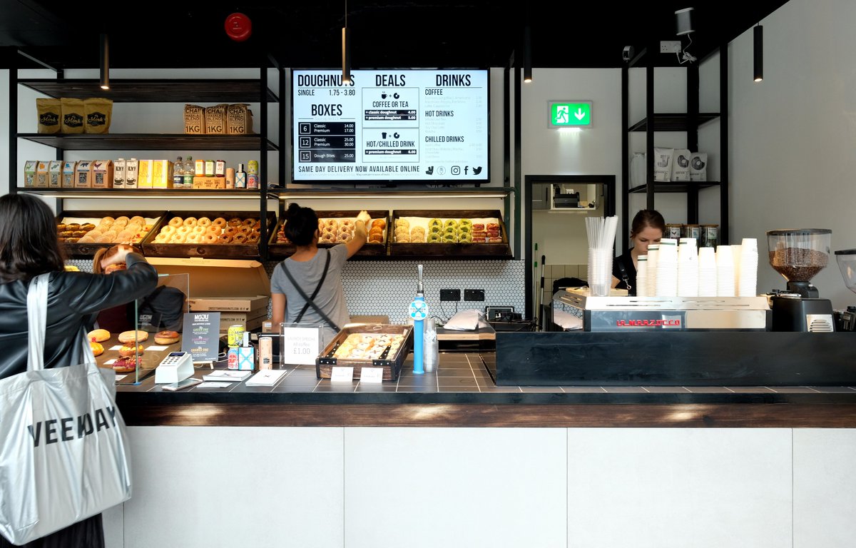 CrosstownLondon's tweet photo. #Hospitality peeps, we've got FT &amp; PT roles available for doughnut &amp; coffee lovers across all our stores! https://t.co/5LGTgodPgO 🍩☕ https://t.co/zSRW6NUhHU